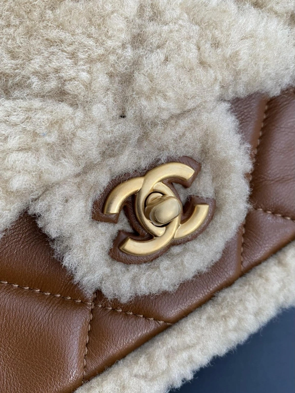 CHANEL FLAP BAG 23CM WellDesigned 279 - Image 6